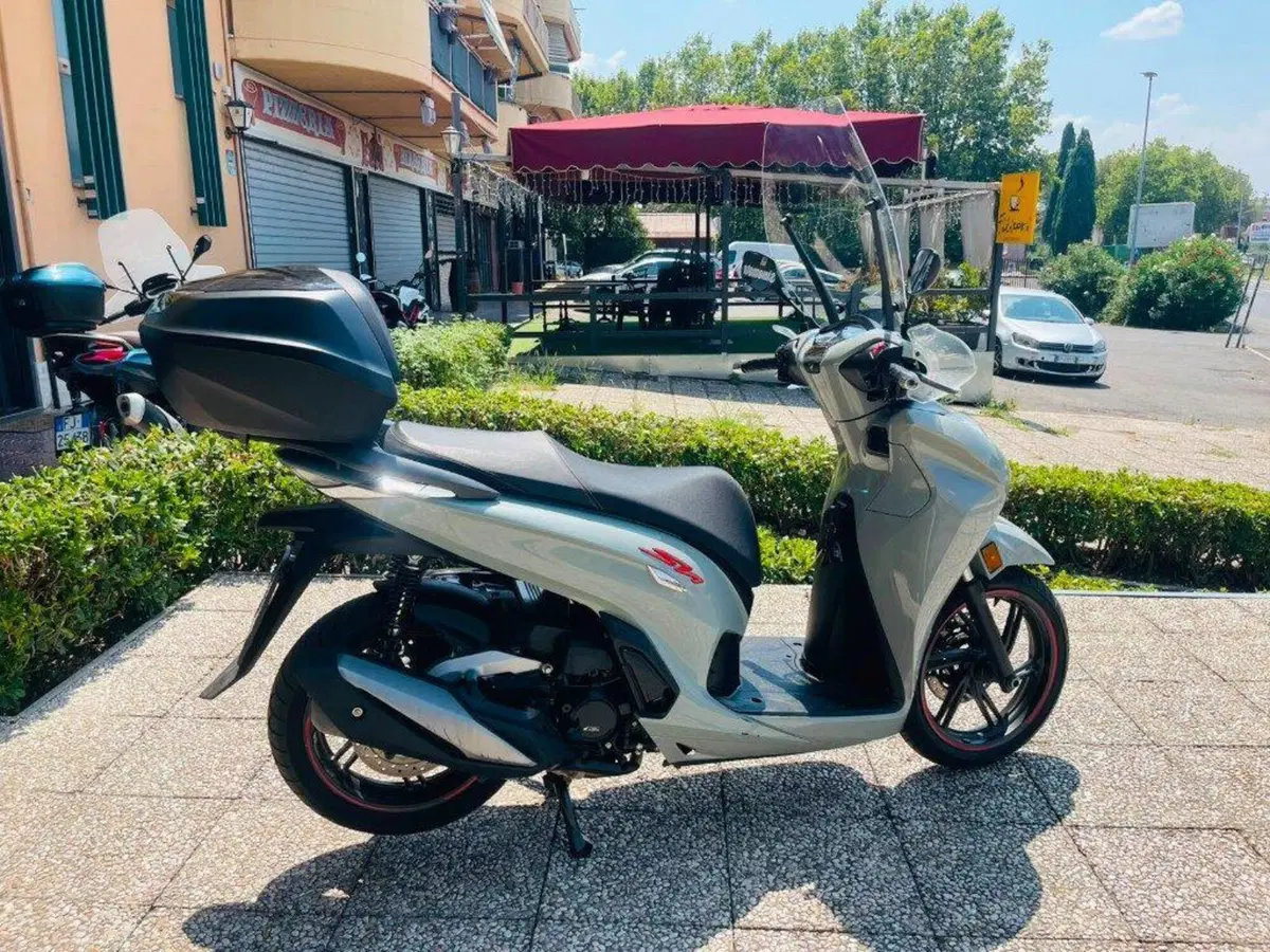 Honda SH 350 (2021 - 24) (8)