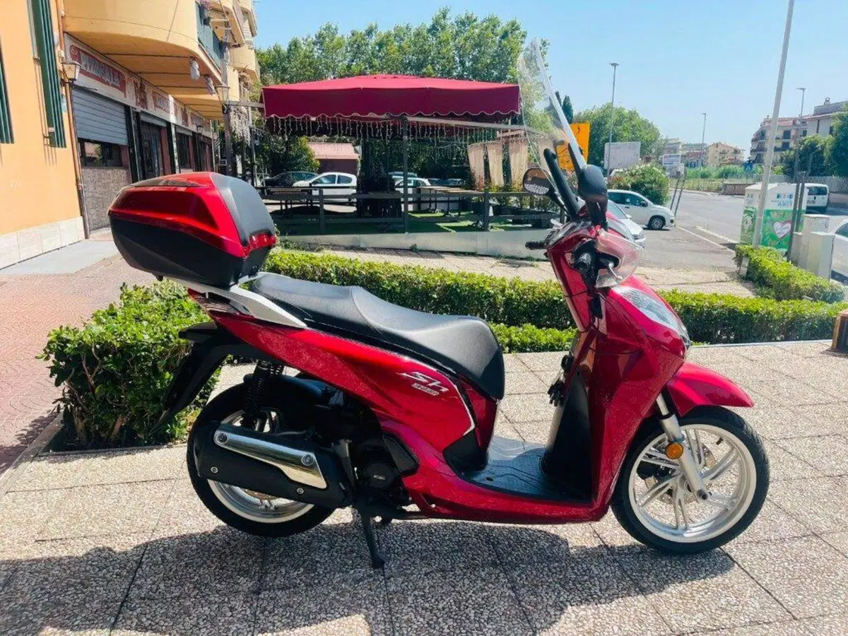 Honda SH 300 i ABS (2016 - 20) (4)