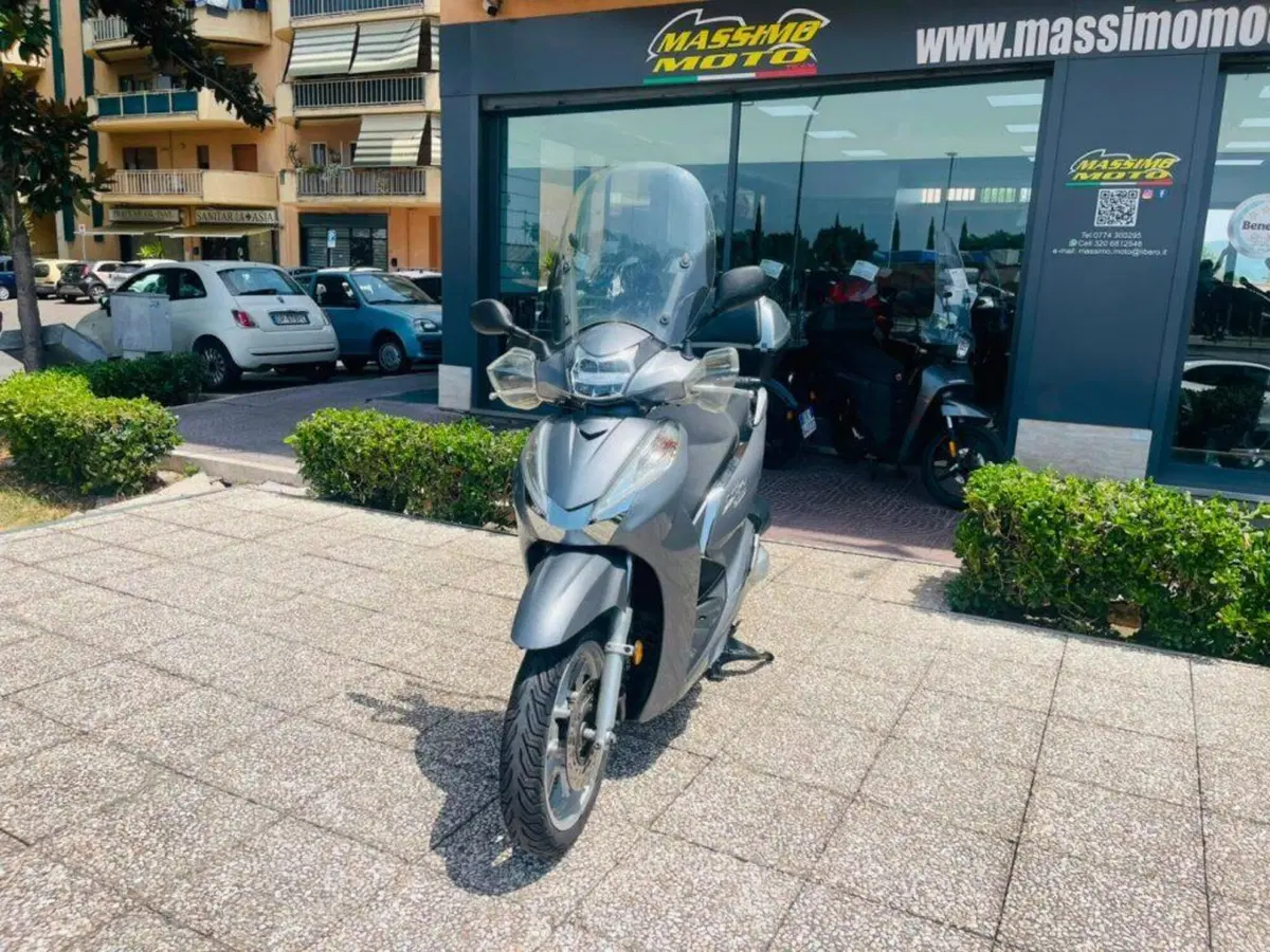 Honda SH 300 i ABS (2016 - 20) (3)