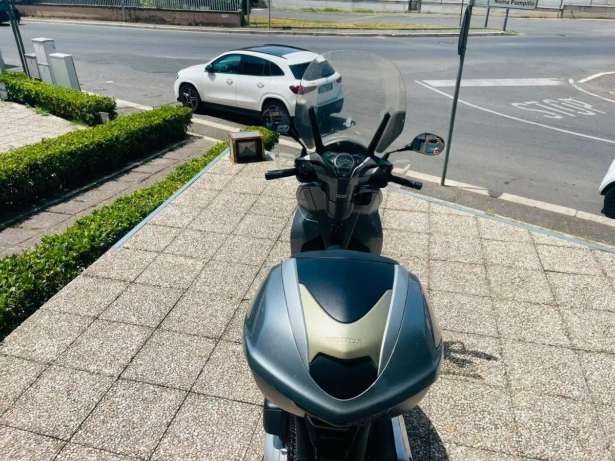 Honda SH 300 i ABS (2016 - 20) (4)