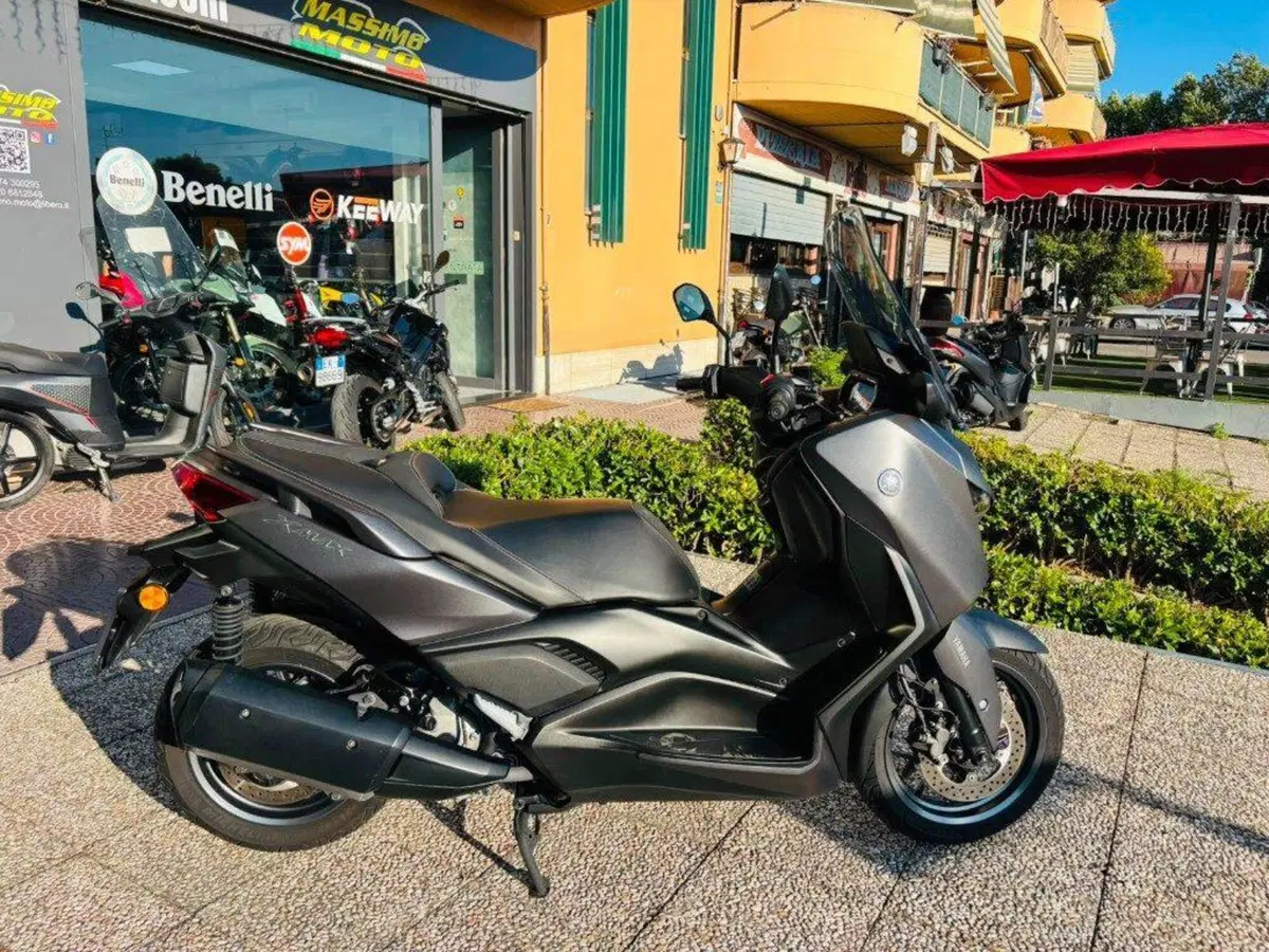 Yamaha X-Max 300 (2021 - 24) (6)