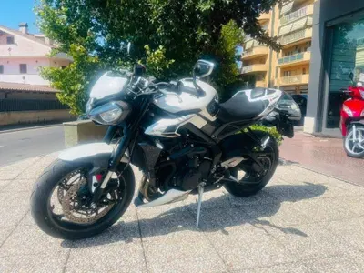 Triumph Street Triple 765 RS (2023 - 26) usata