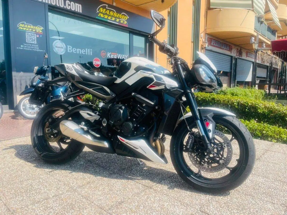 Triumph Street Triple 765 RS (2023 - 26) (7)