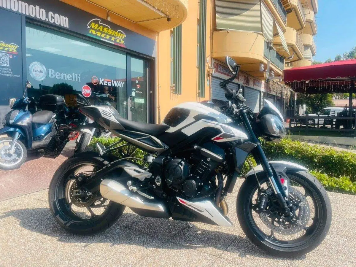 Triumph Street Triple 765 RS (2023 - 26) (6)