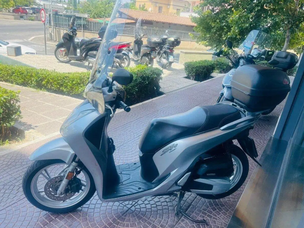 Honda SH 150i (2017 - 19) (3)