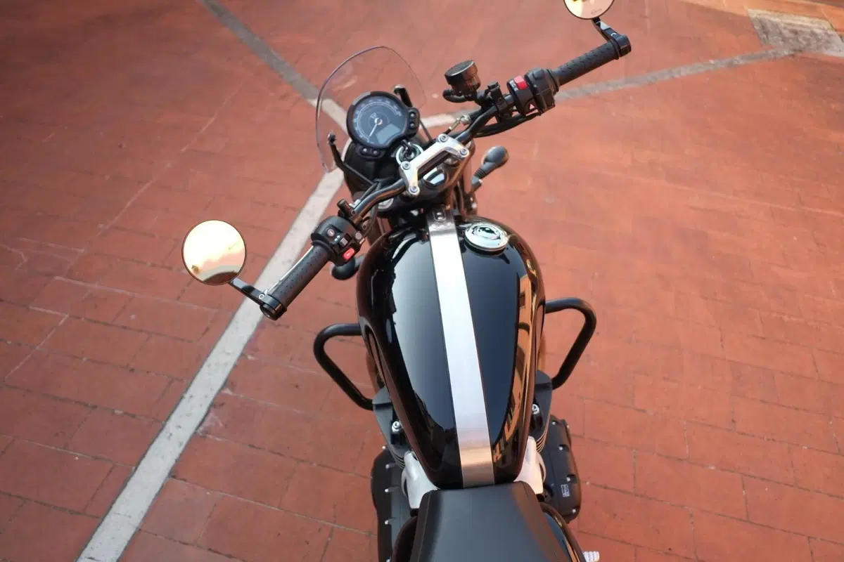 Triumph Speed Twin 900 (2023 - 24) (2)