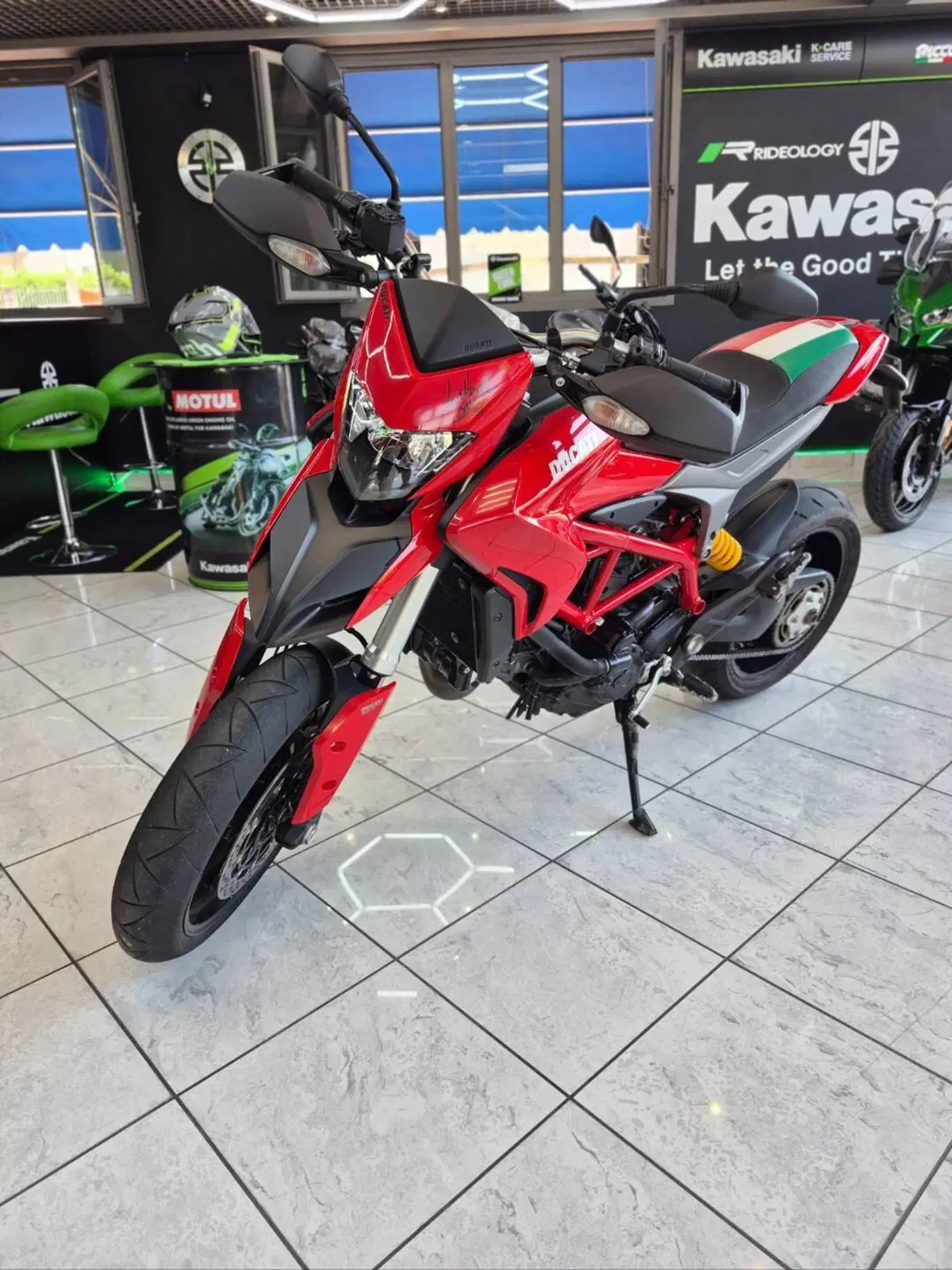Ducati Hypermotard 821 (2013 - 15) (9)