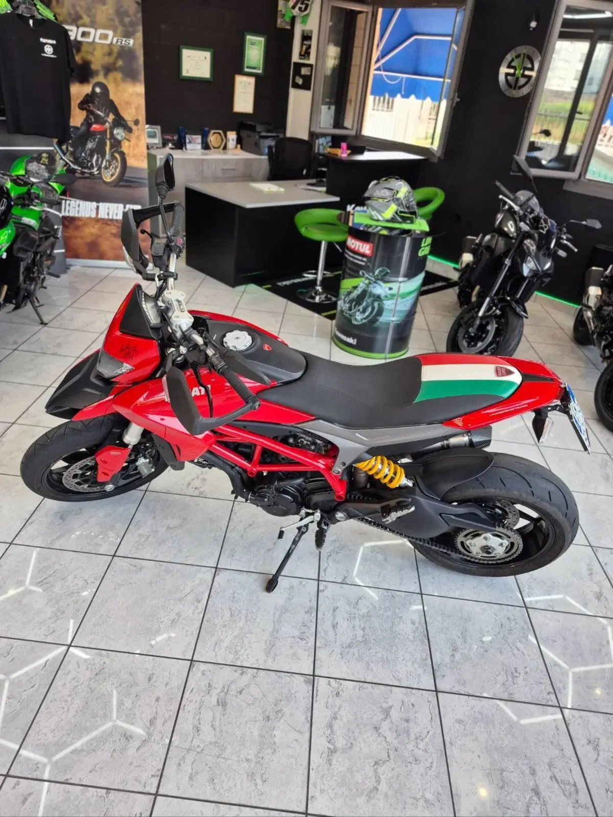 Ducati Hypermotard 821 (2013 - 15) (12)