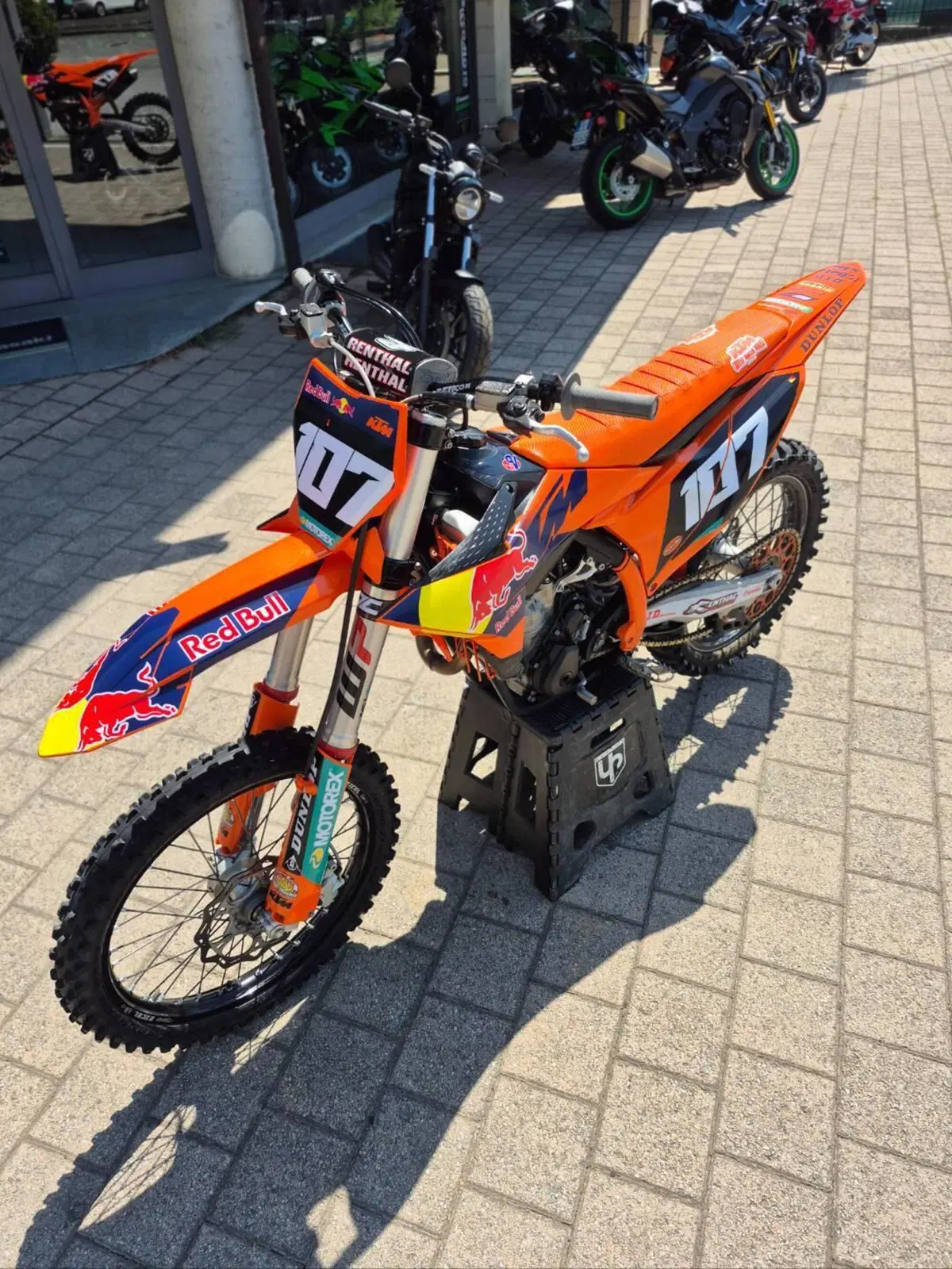 KTM 250 SX-F (2025) (4)