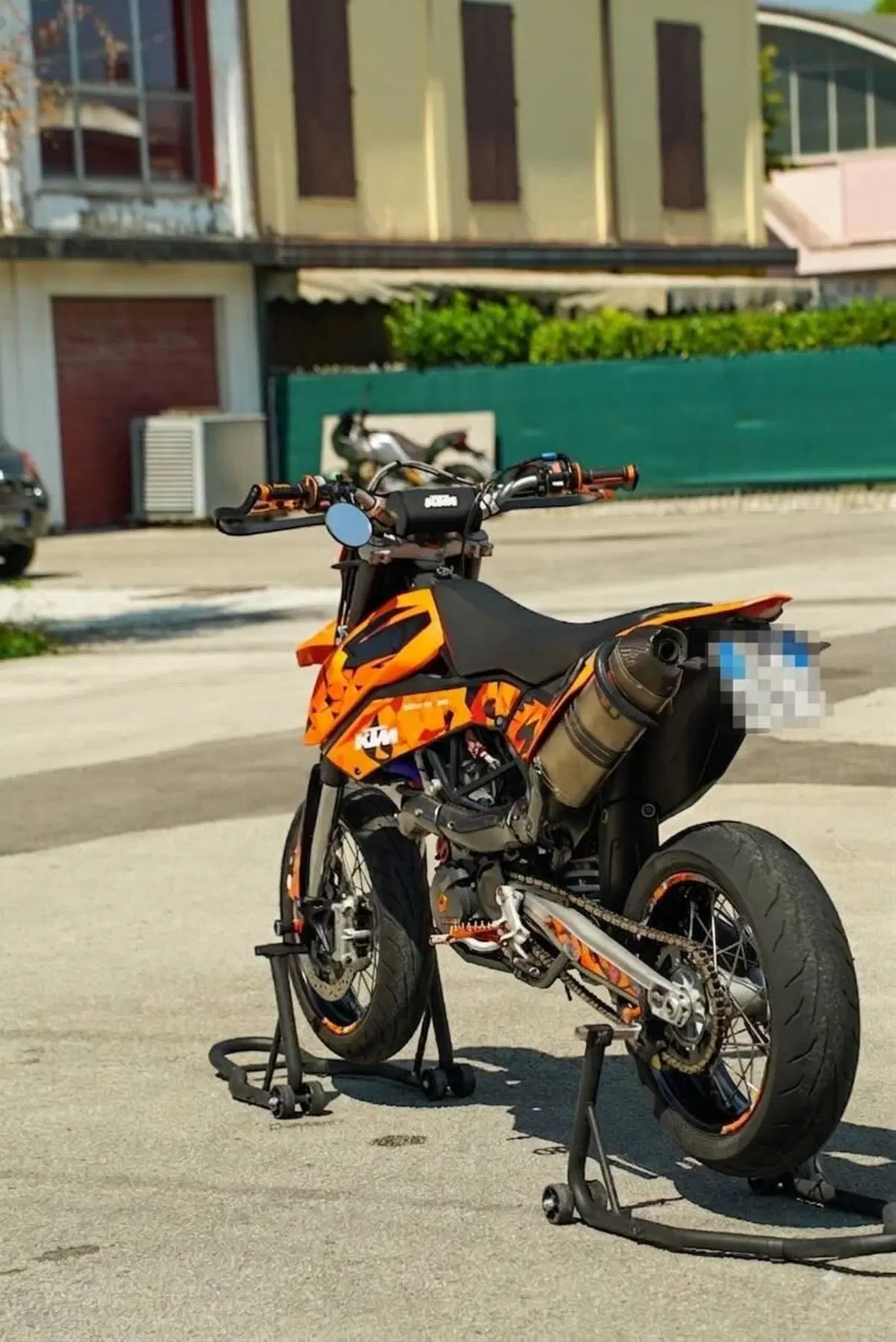 KTM 690 SMC (2008- 11) (5)