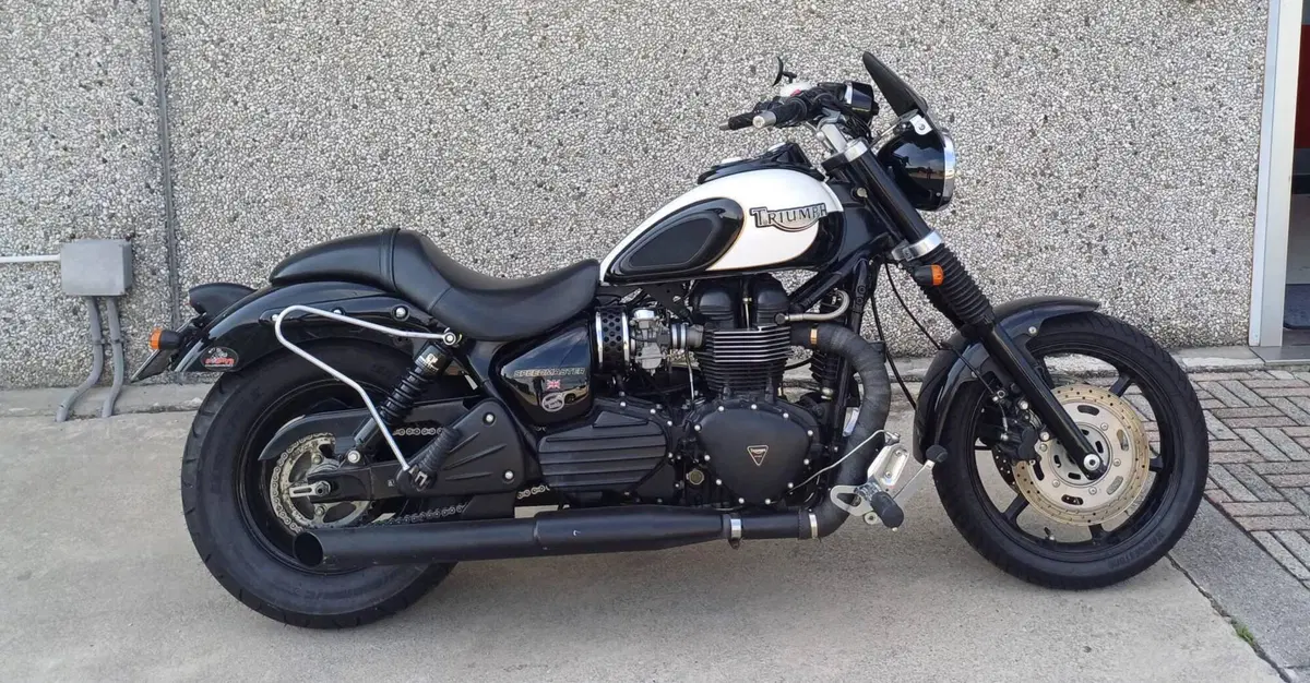 Triumph Speedmaster (2003 - 05) (2)