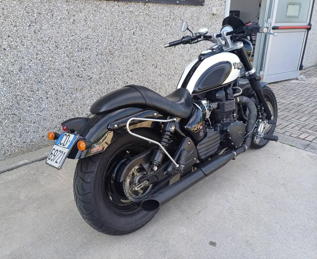 Triumph Speedmaster (2003 - 05) (4)