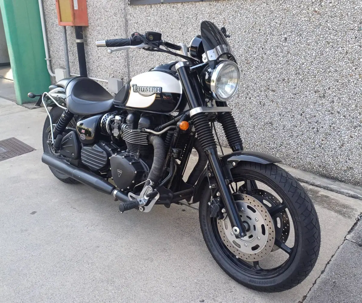 Triumph Speedmaster (2003 - 05) (7)