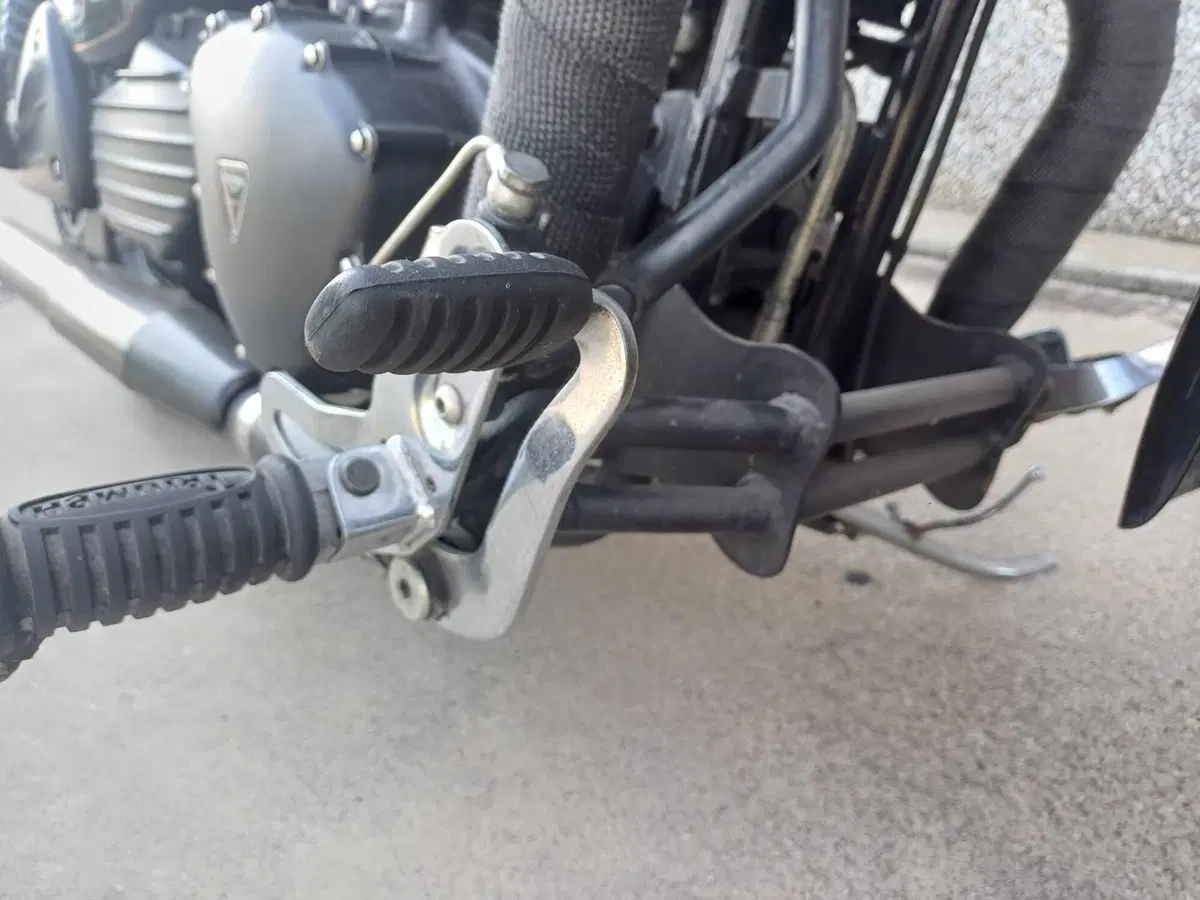 Triumph Speedmaster (2003 - 05) (15)