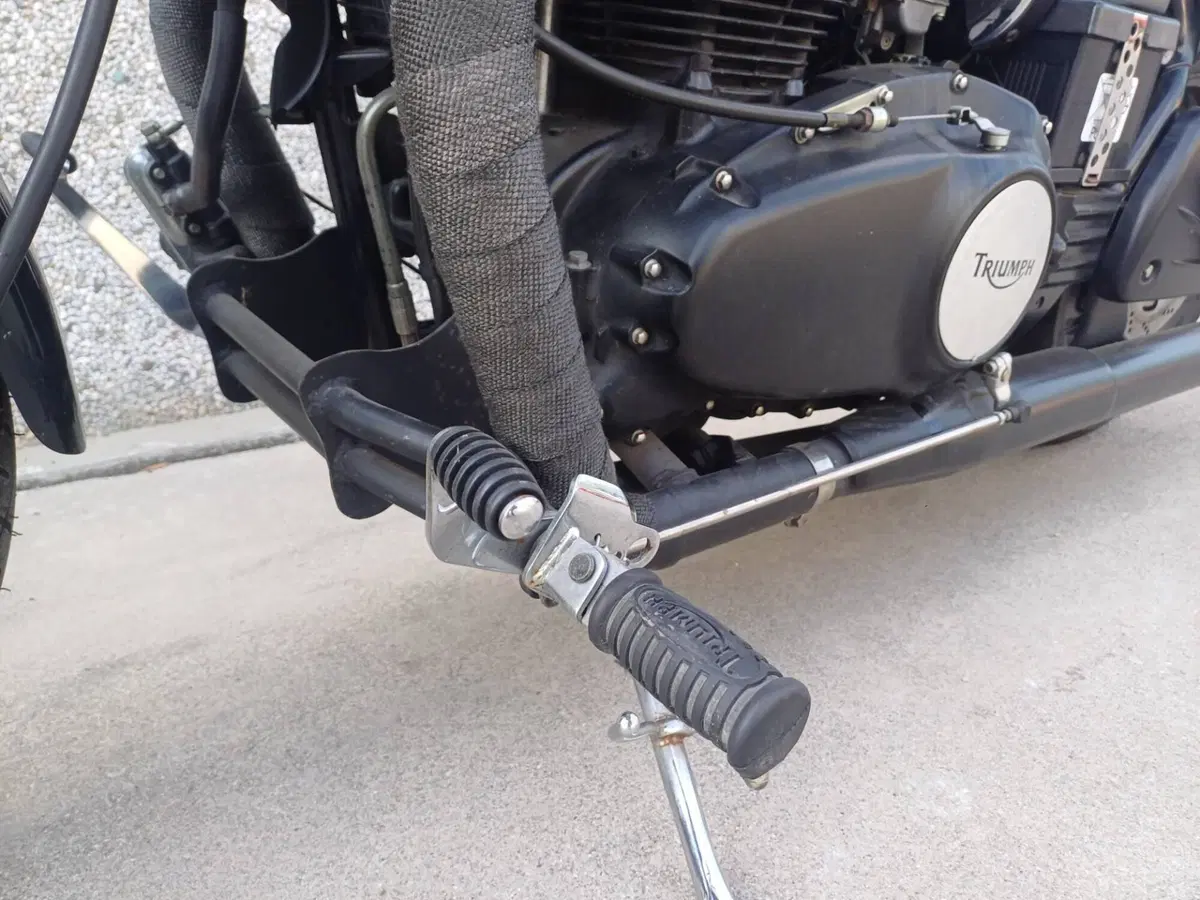 Triumph Speedmaster (2003 - 05) (13)