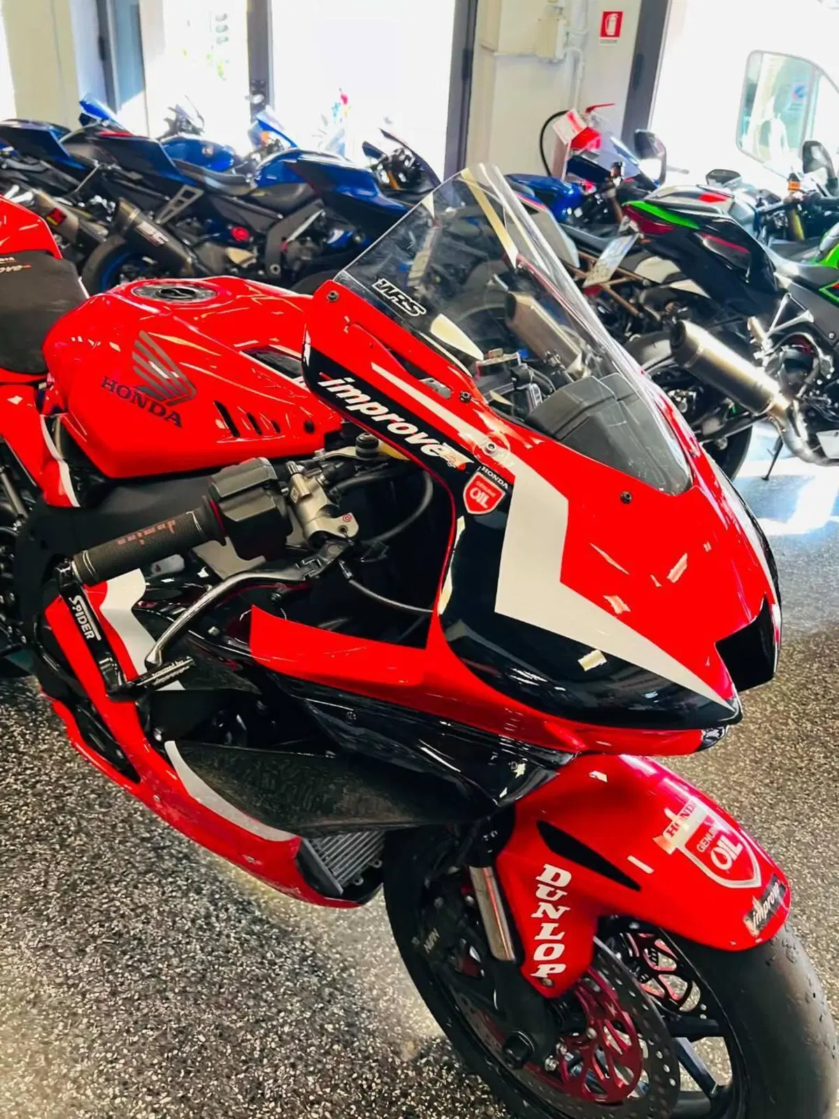 Honda CBR 1000 RR-R Fireblade (2020 - 21) (5)