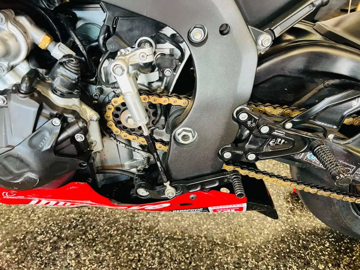 Honda CBR 1000 RR-R Fireblade (2020 - 21) (14)