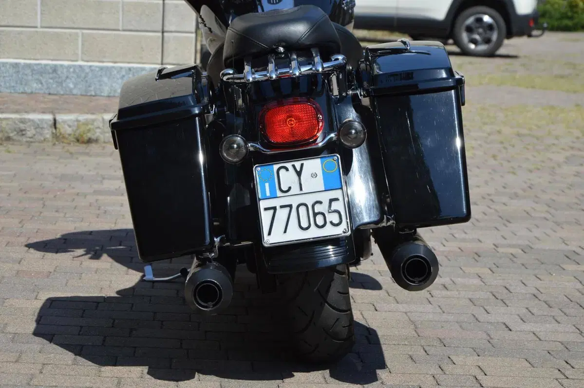Harley-Davidson 1584 Street Glide (2007) - FLHX (14)
