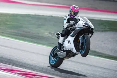 CFMOTO 675 SR-R: la versione da gara prende forma