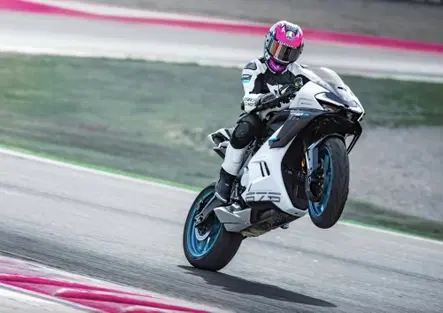 CFMOTO 675 SR-R, parte il progetto racing