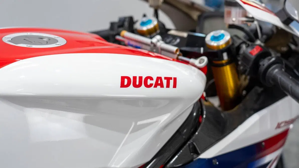Ducati 1098 R Bayliss LE (2009 - 11) (3)