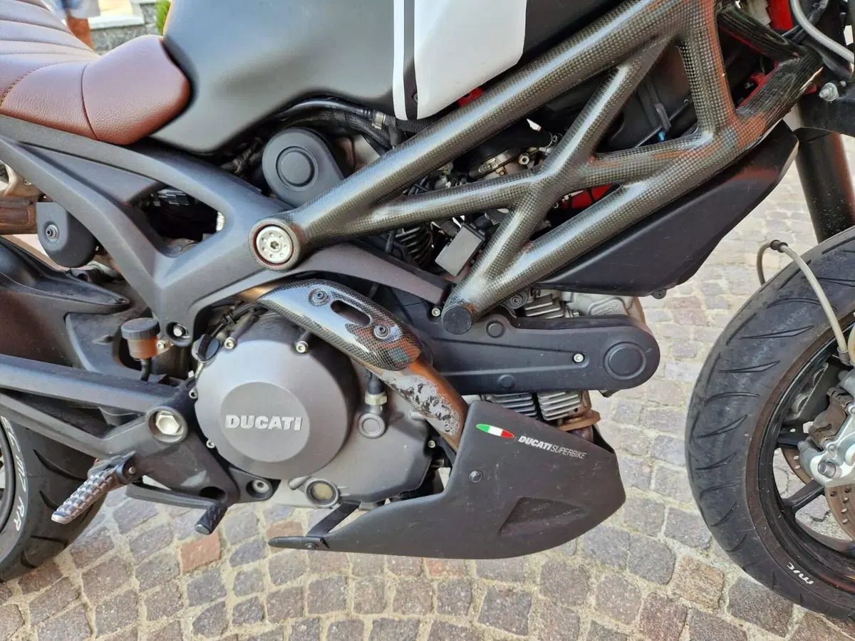 Ducati Monster 796 (2010 - 13) (4)