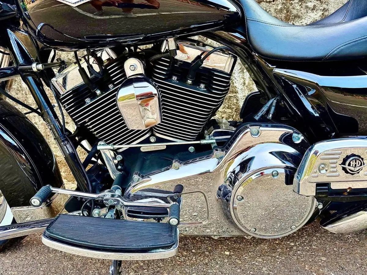 Harley-Davidson 1690 Road King (2013 - 16) - FLHR (13)