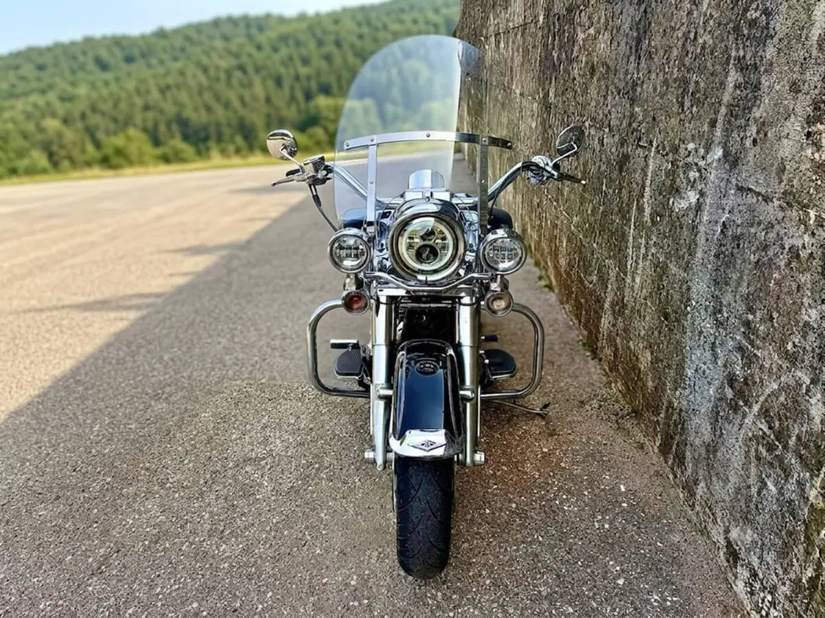 Harley-Davidson 1690 Road King (2013 - 16) - FLHR (3)