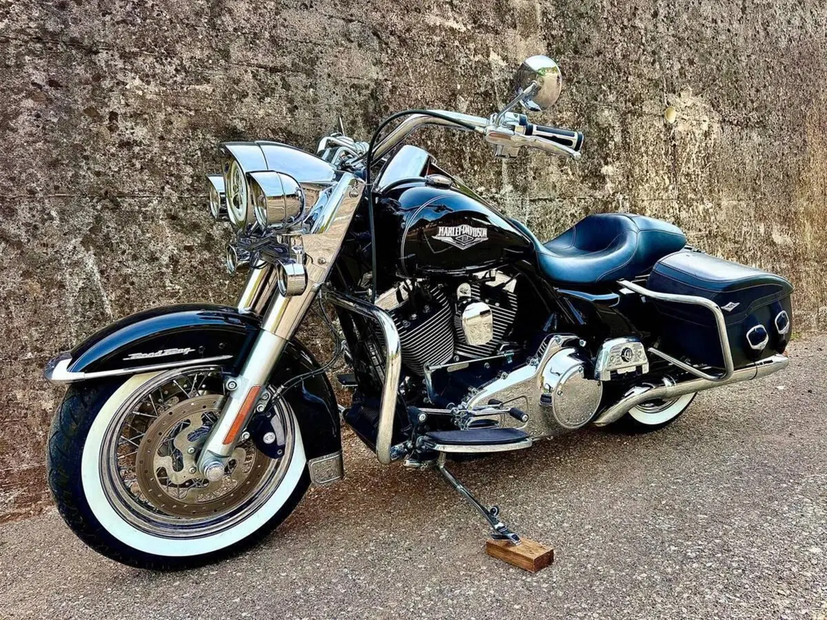 Harley-Davidson 1690 Road King (2013 - 16) - FLHR (4)