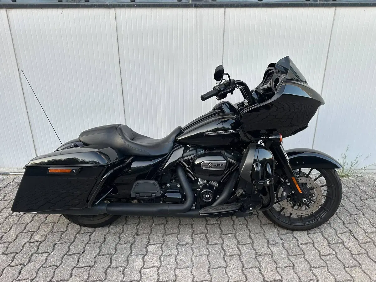 Harley-Davidson 107 Road Glide Special (2017 - 18) - FLTRXS (3)
