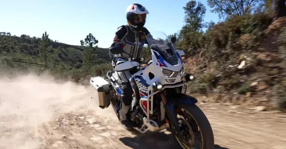 Honda Africa Twin V3 con compressore elettrico: &egrave; lei la rivoluzione delle maxi enduro?