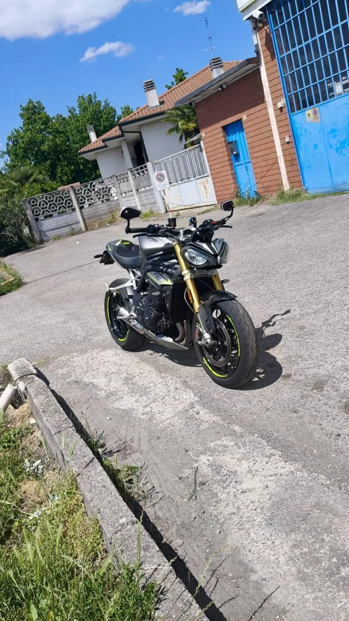 Triumph Speed Triple 1200 RS (2021 - 24) (2)
