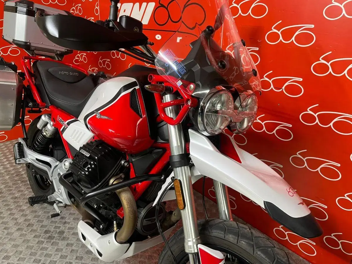 Moto Guzzi V85 TT (2019 - 20) (5)