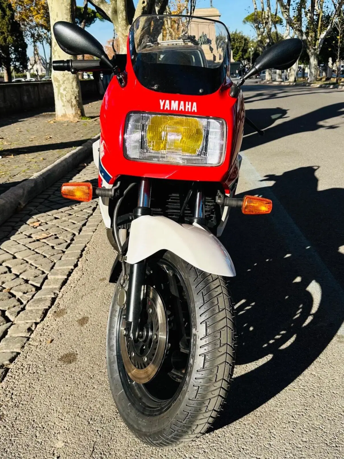 Yamaha FZ 750 (1985 - 88) (3)