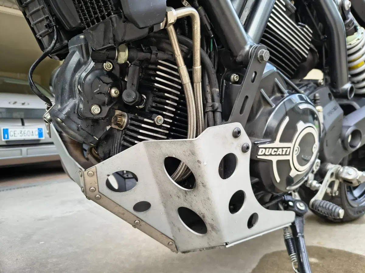 Ducati Scrambler 800 Icon Dark (2021 - 22) (10)