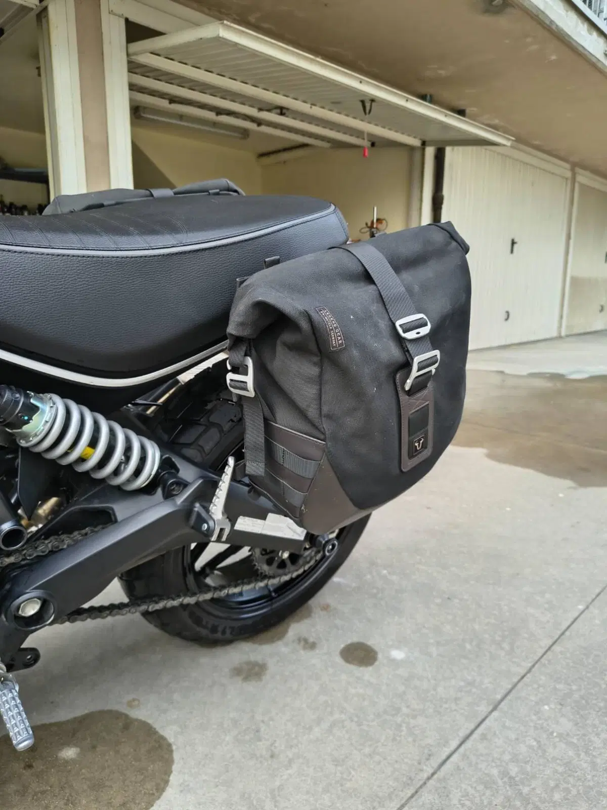 Ducati Scrambler 800 Icon Dark (2021 - 22) (12)
