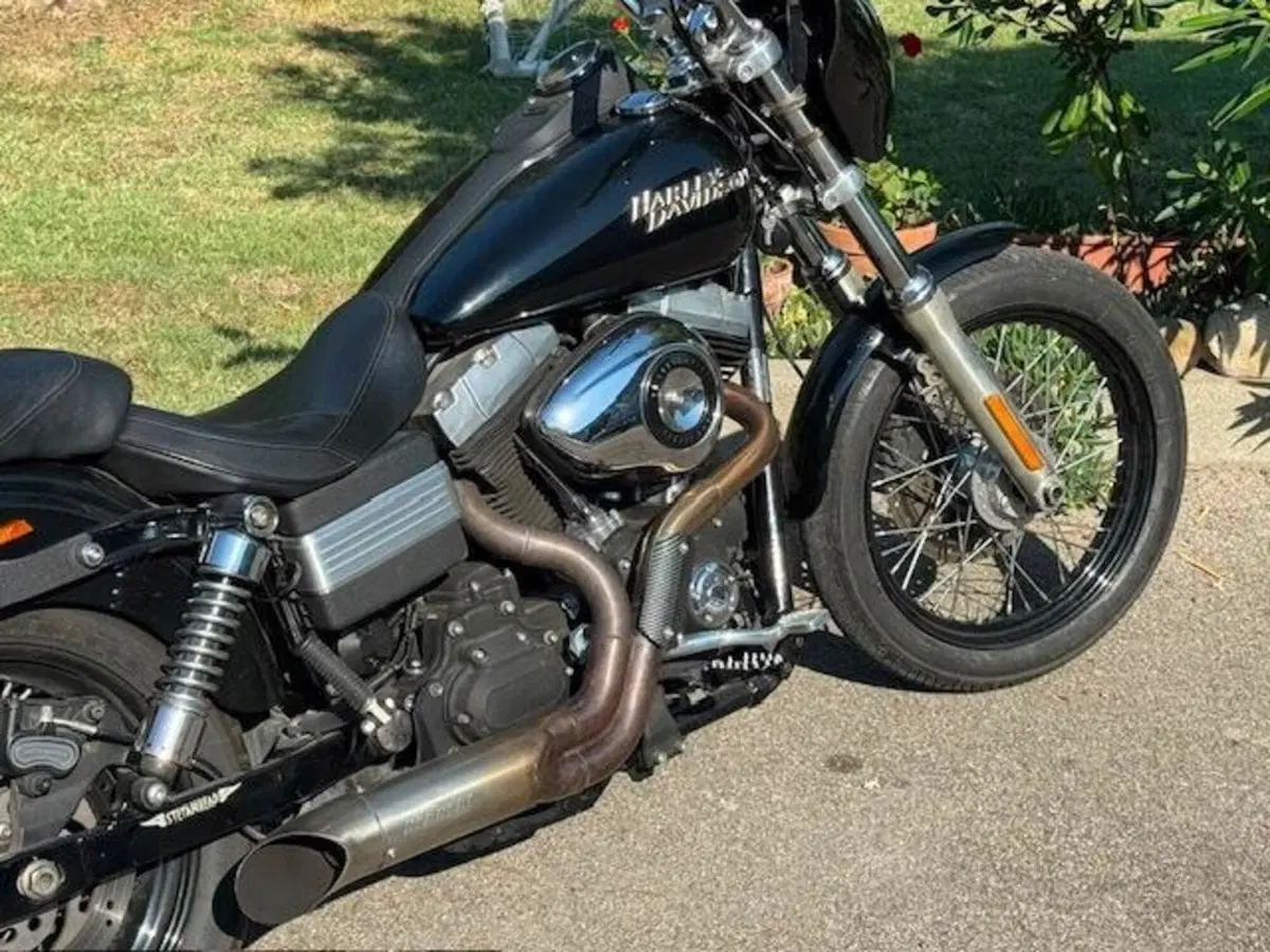 Harley-Davidson 1584 Street Bob (2008 - 15) - FXDB (6)