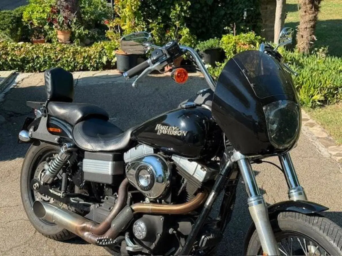 Harley-Davidson 1584 Street Bob (2008 - 15) - FXDB (16)