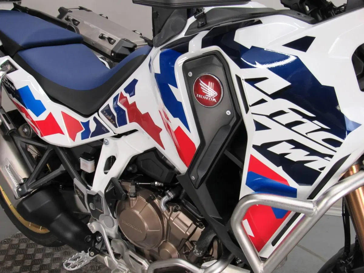 Honda Africa Twin CRF 1100L Adventure Sports Travel Edition (2024 - 26) (13)