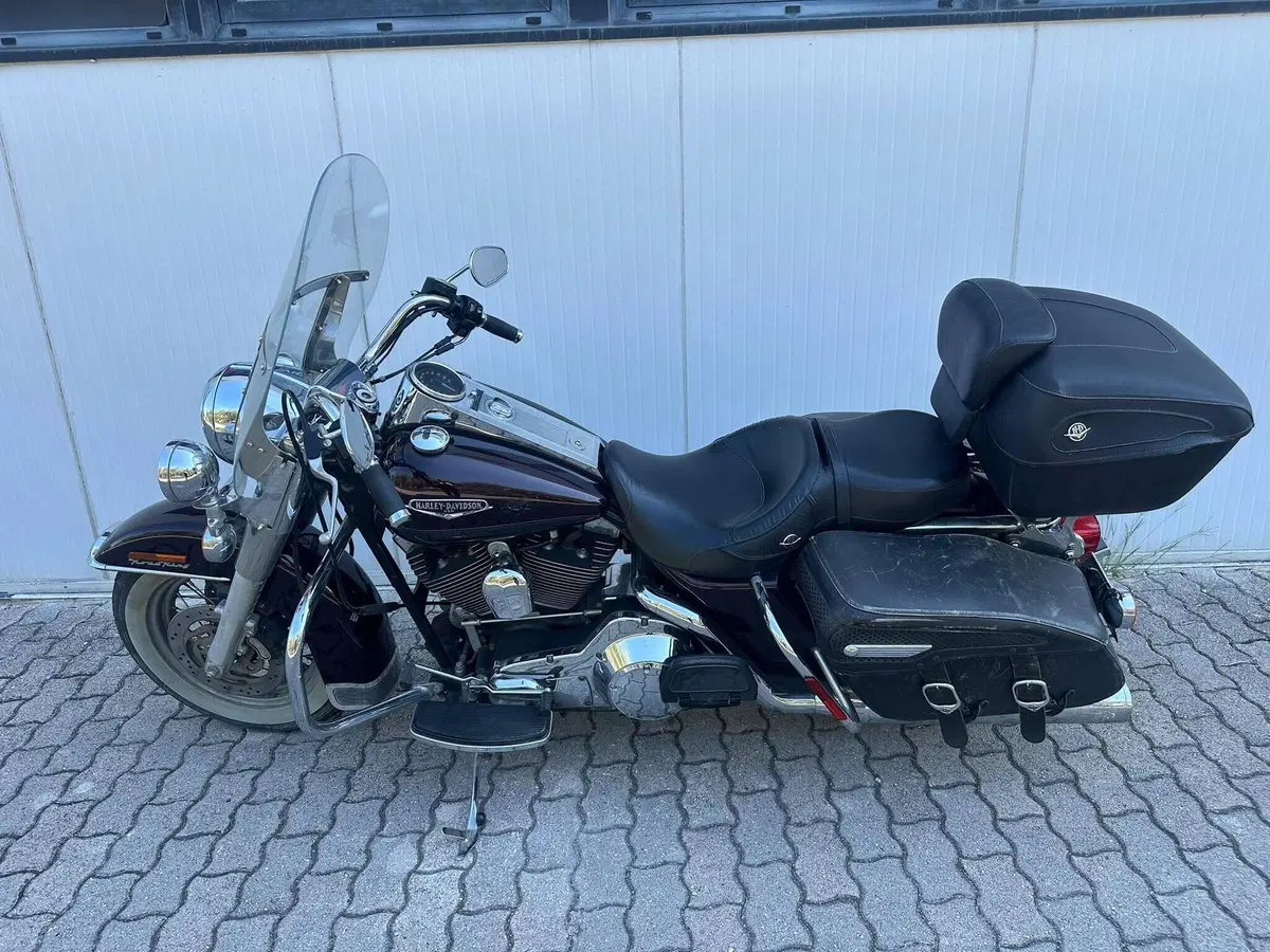 Harley-Davidson 1450 Road King Classic (2006 - 07) - FLHRCI (3)