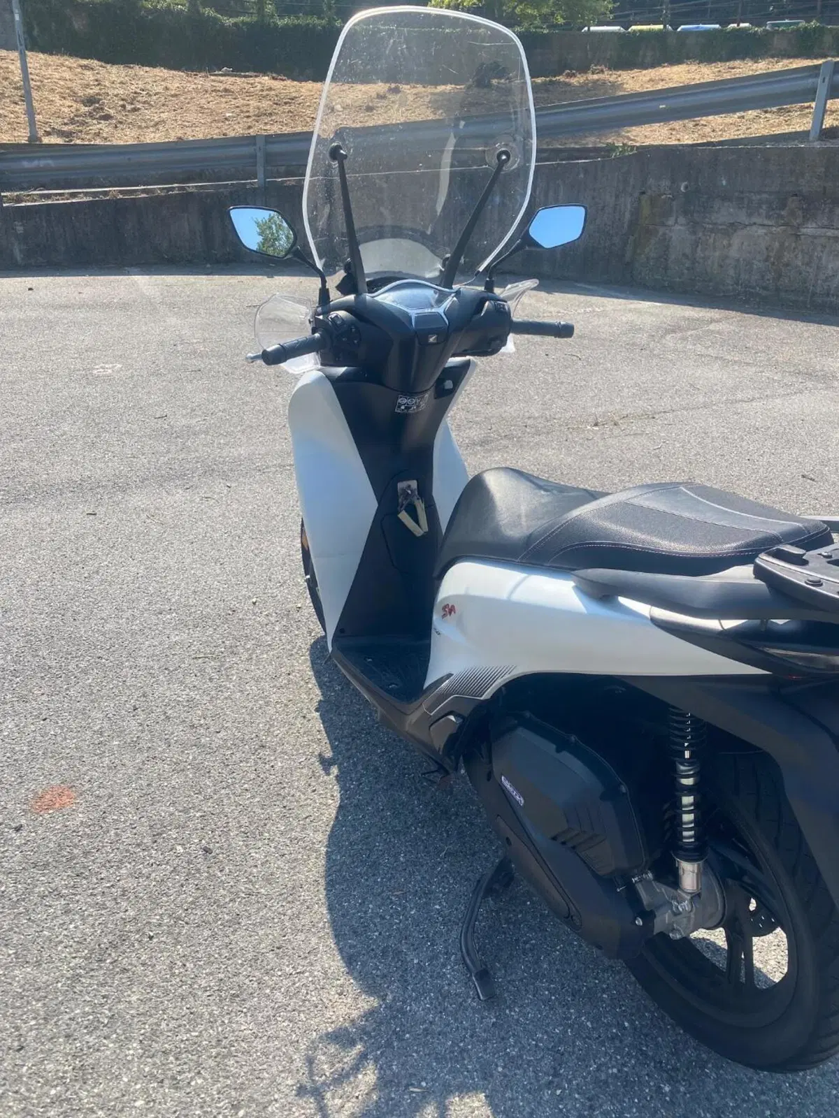 Honda SH 150i Sport (2024 - 25) (4)