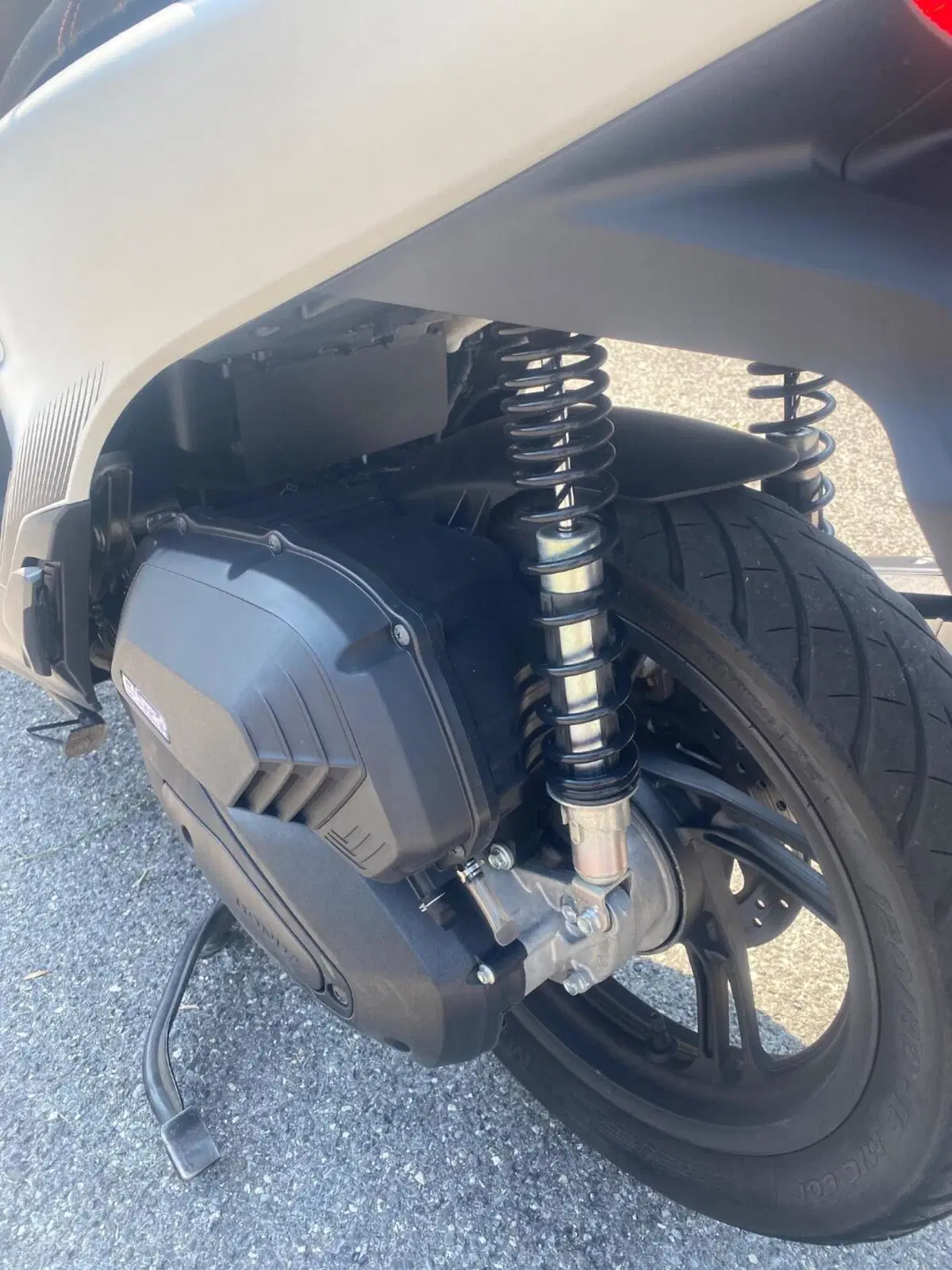 Honda SH 150i Sport (2024 - 25) (5)