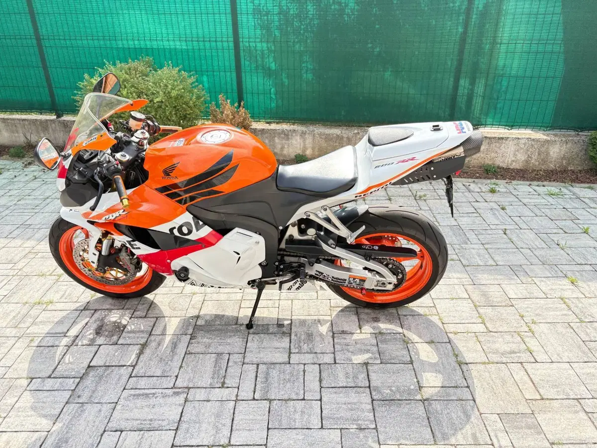 Honda CBR 600 RR (2009 - 12) (5)