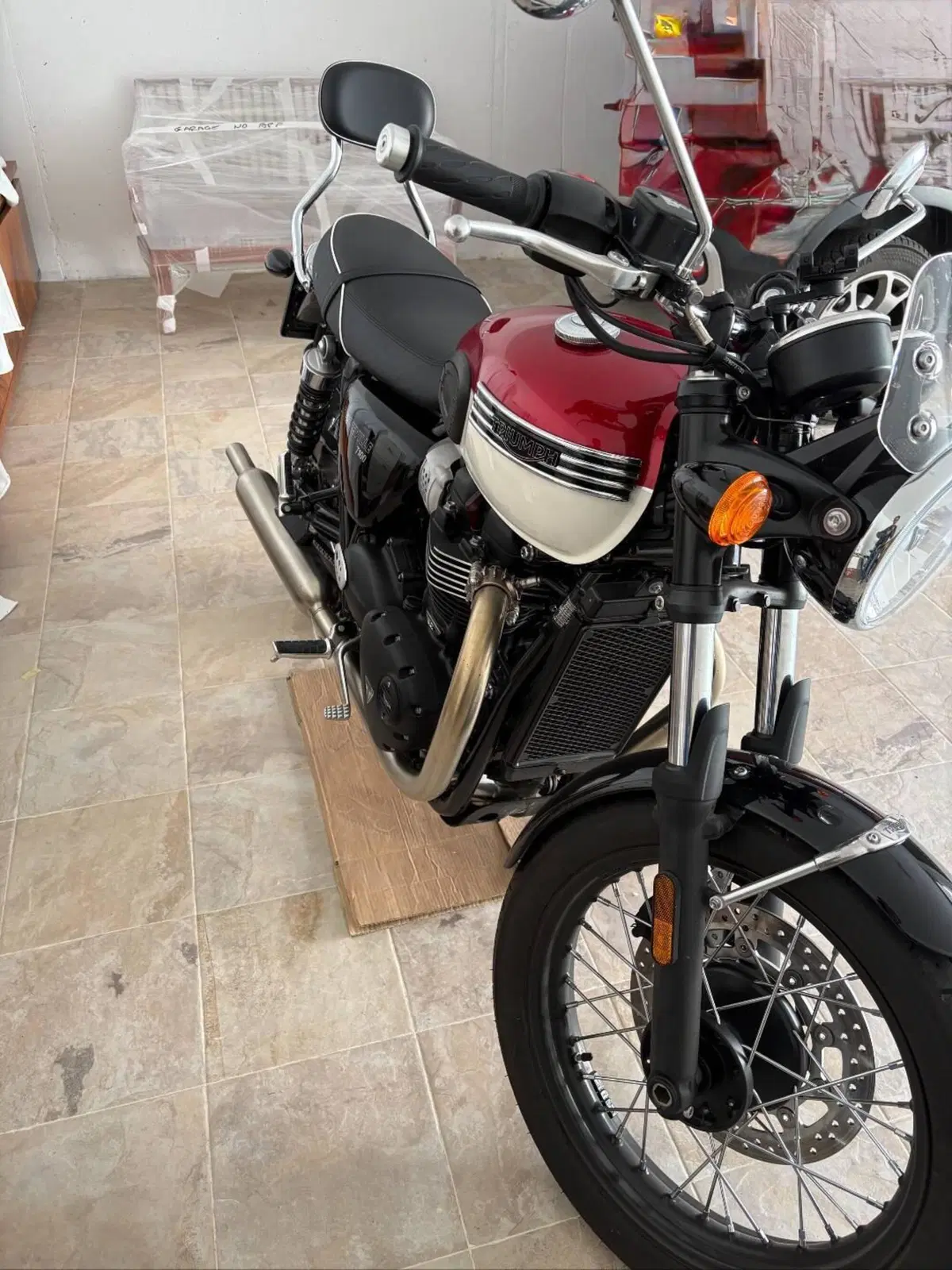 Triumph Bonneville T100 (2021 - 25) (5)