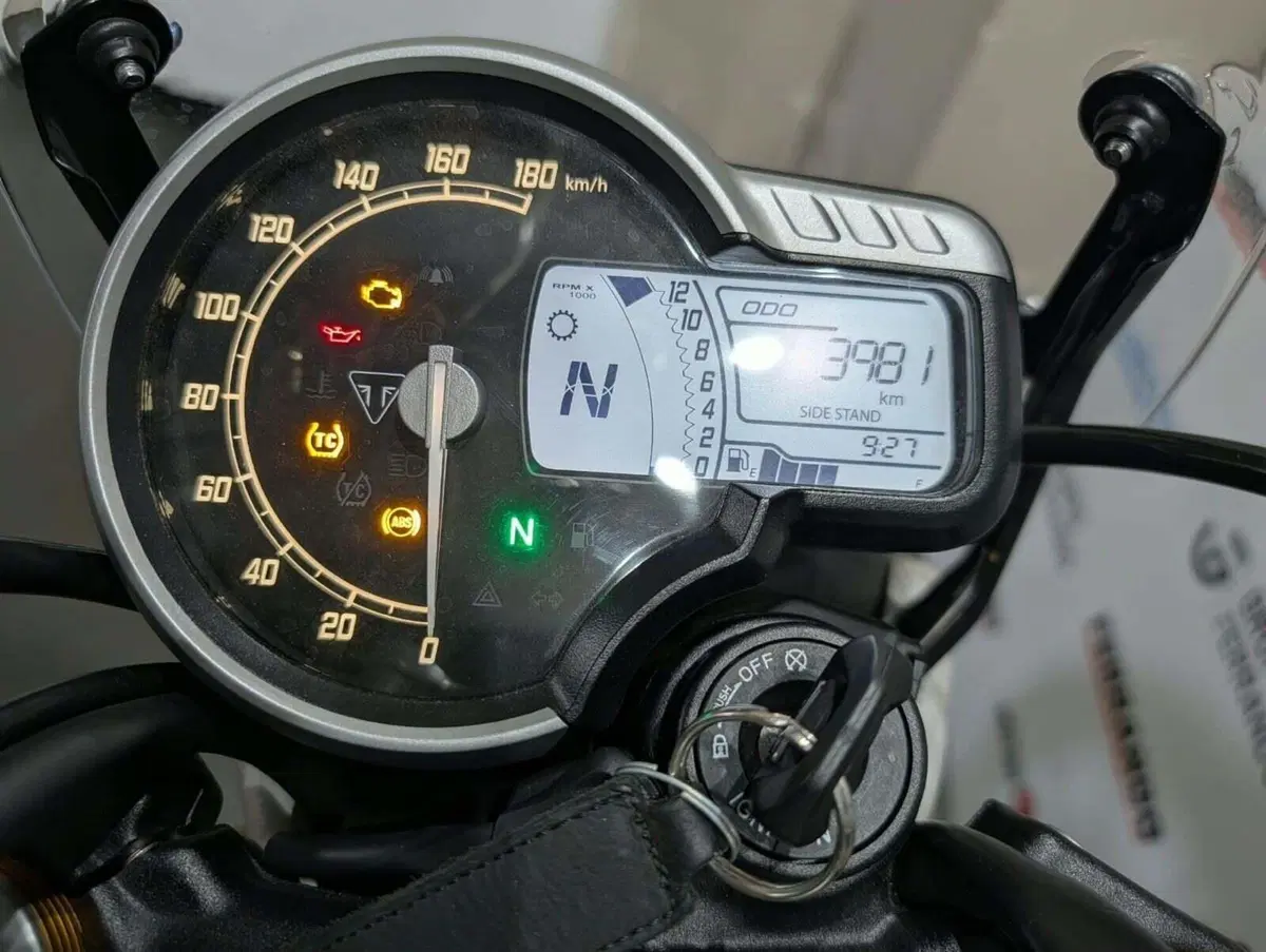 Triumph Scrambler 400 X (2024 - 26) (6)