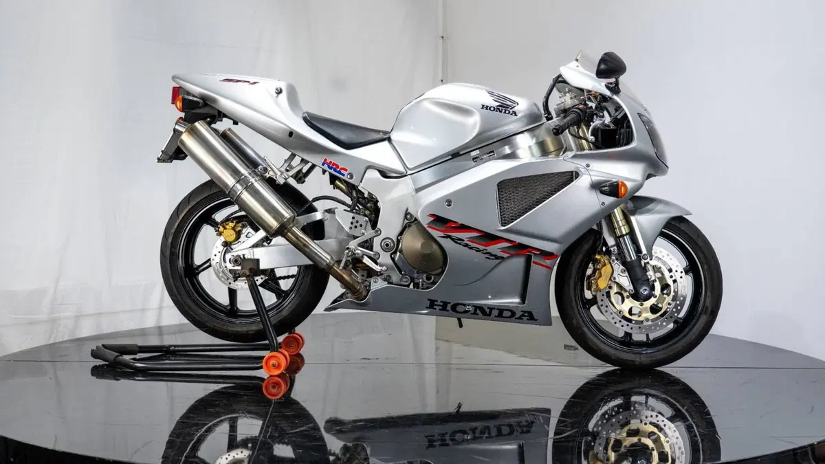 Honda VTR 1000 SP-1 (2000 - 01) (12)
