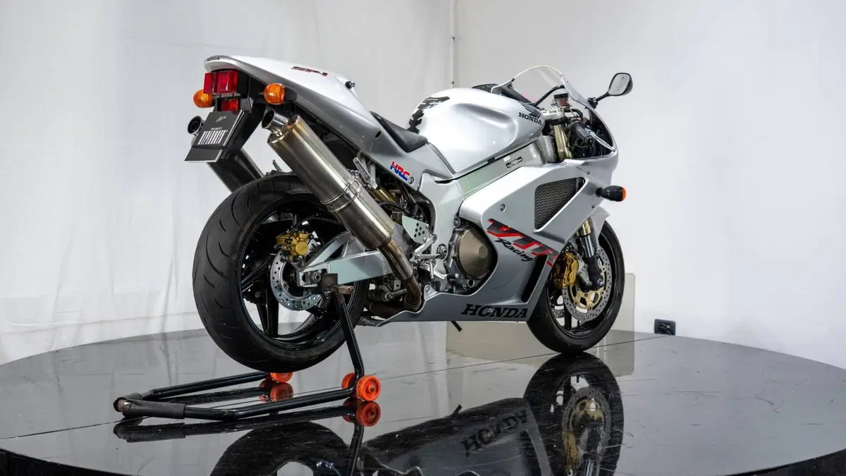 Honda VTR 1000 SP-1 (2000 - 01) (13)