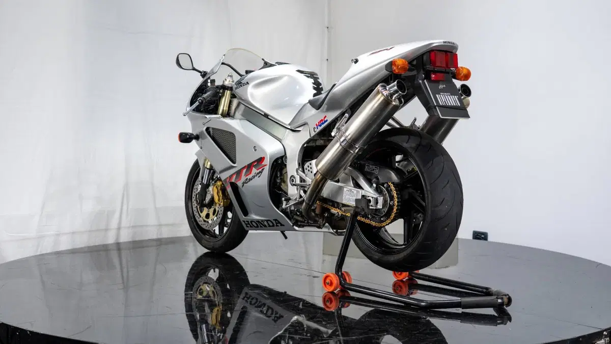 Honda VTR 1000 SP-1 (2000 - 01) (15)