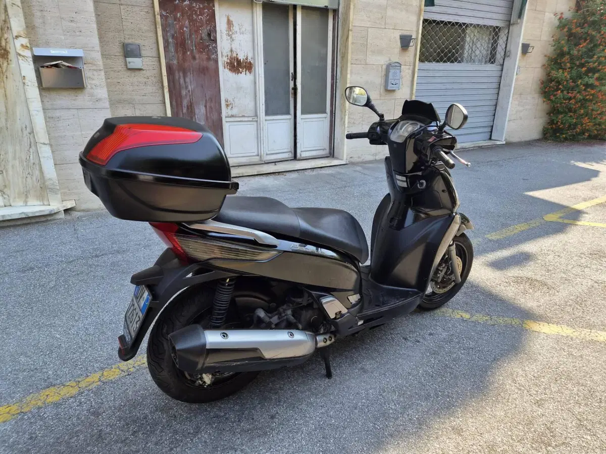 Kymco People 200i GT (2010 - 17) (8)