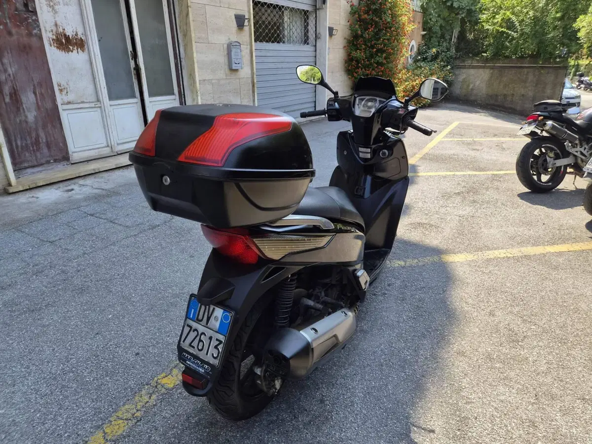 Kymco People 200i GT (2010 - 17) (9)
